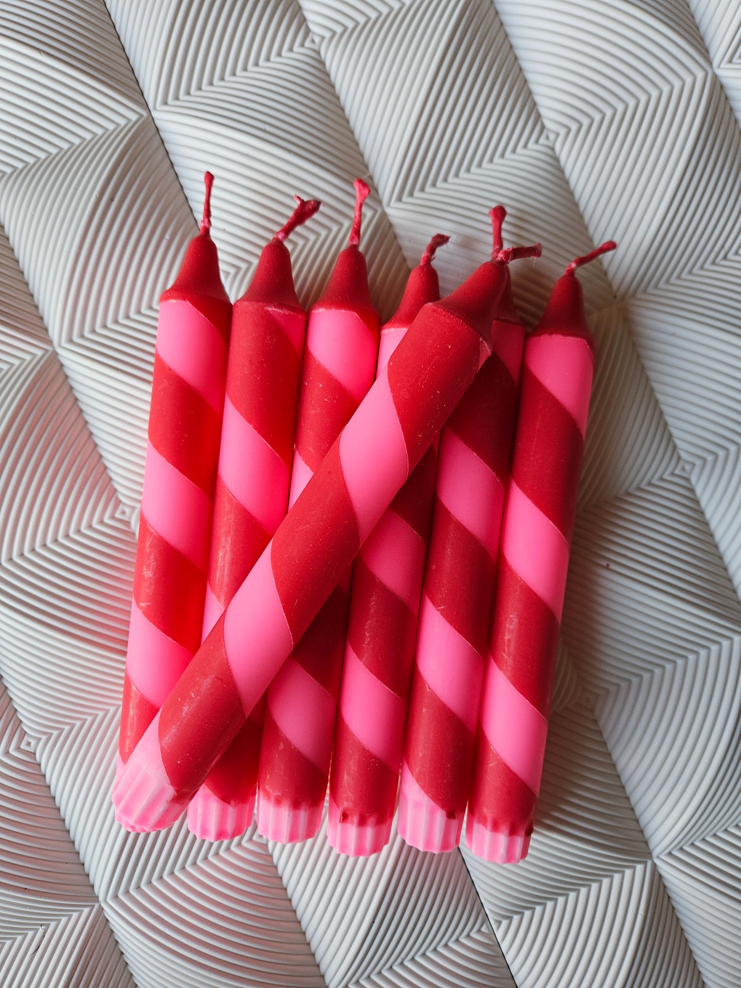 Neon Pink/Red Spiral Candle