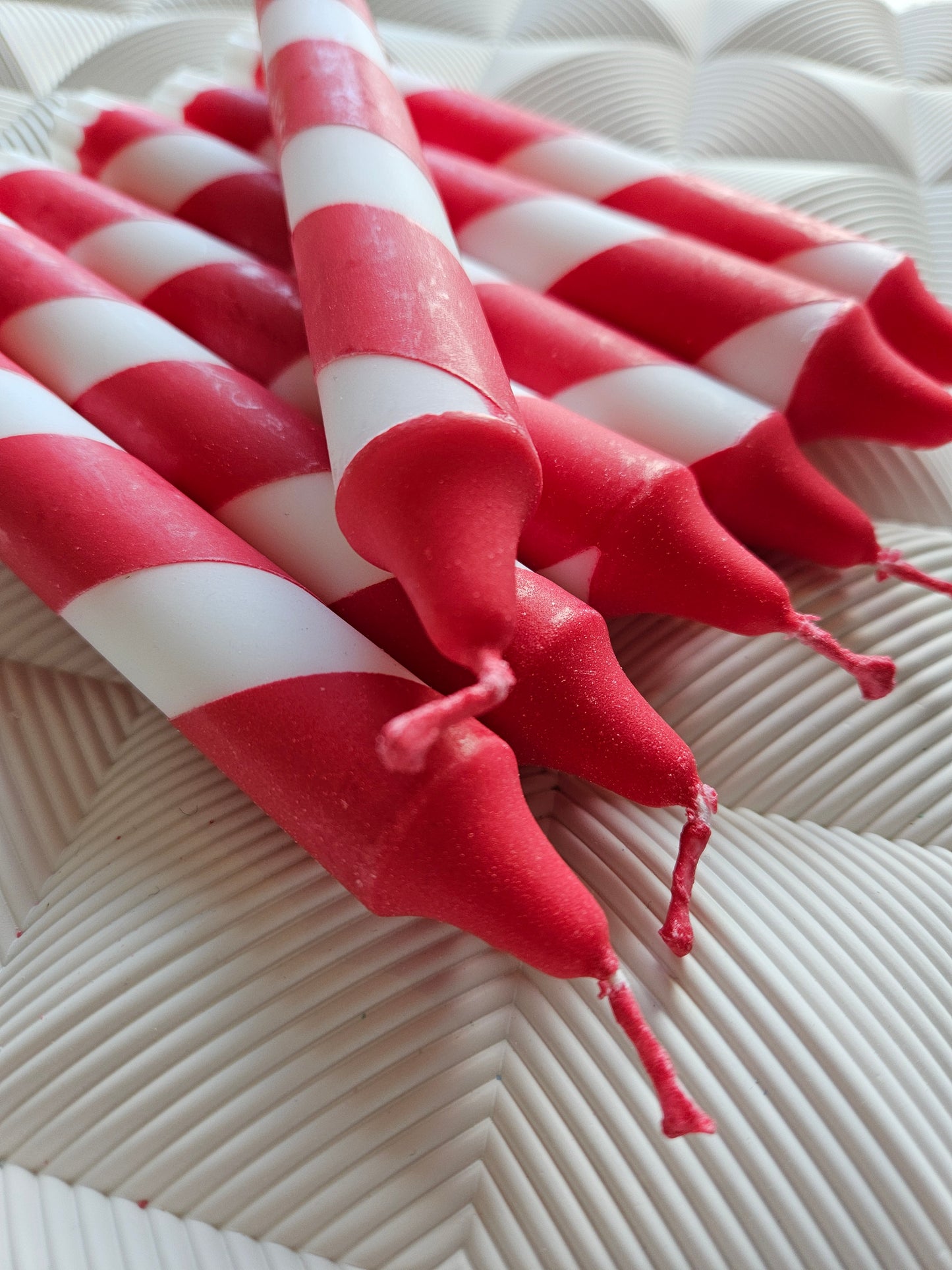 Red/White Spiral Candle